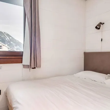 In Mit Sonnigem Balkon Und Toller Aussicht By Interhome Apartman *