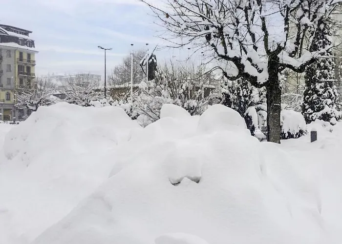 In Mit Sonnigem Balkon Und Toller Aussicht By Interhome * Chamonix