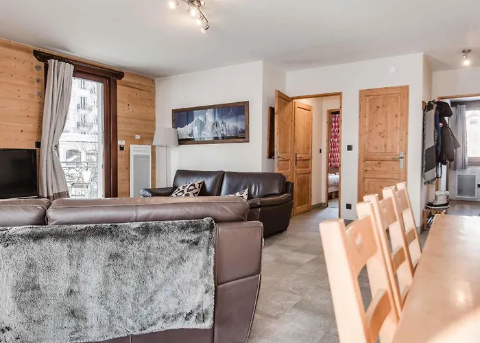 In Mit Sonnigem Balkon Und Toller Aussicht By Interhome Appartement *